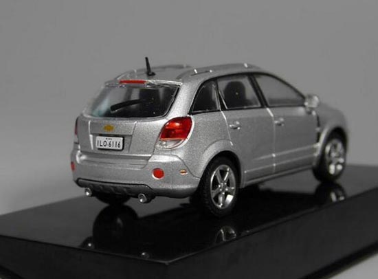 Ixo Chevrolet Captiva 08 Diecast Suv Model 1 43 Silver 01a327