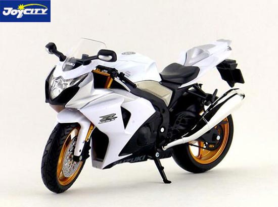 TB Suzuki GSX-R1000 Diecast Motorbike Model 1:12 Scale White