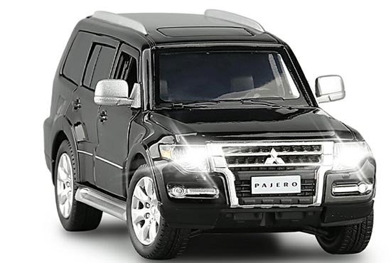 JKM Mitsubishi Pajero SUV Diecast Toy 1:32 Silver /White /Black [BB03B429]